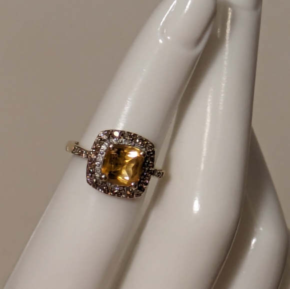 Yellow 10 Karat Gold Citrine & Diamond Ring - Picture 1 of 9